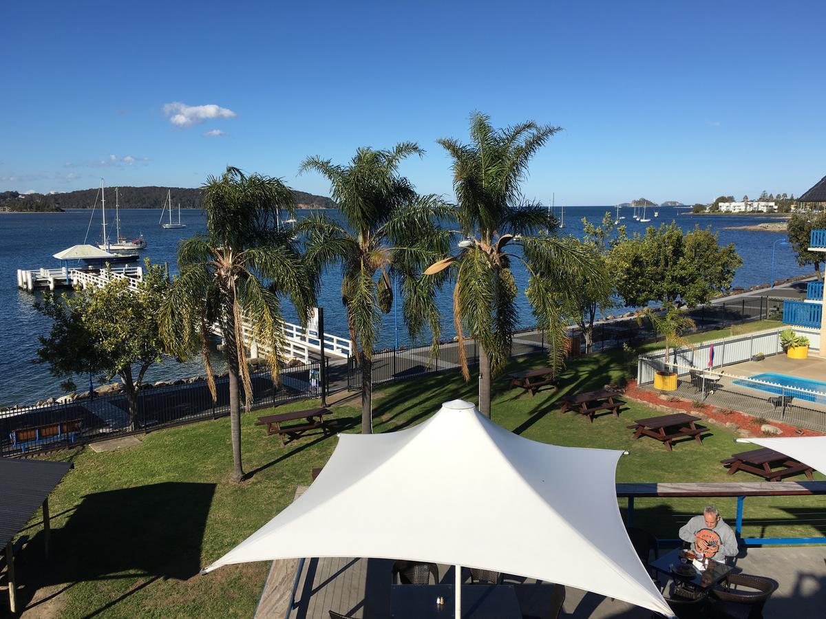 Mariners On The Waterfront Motel Batemans Bay Exterior photo