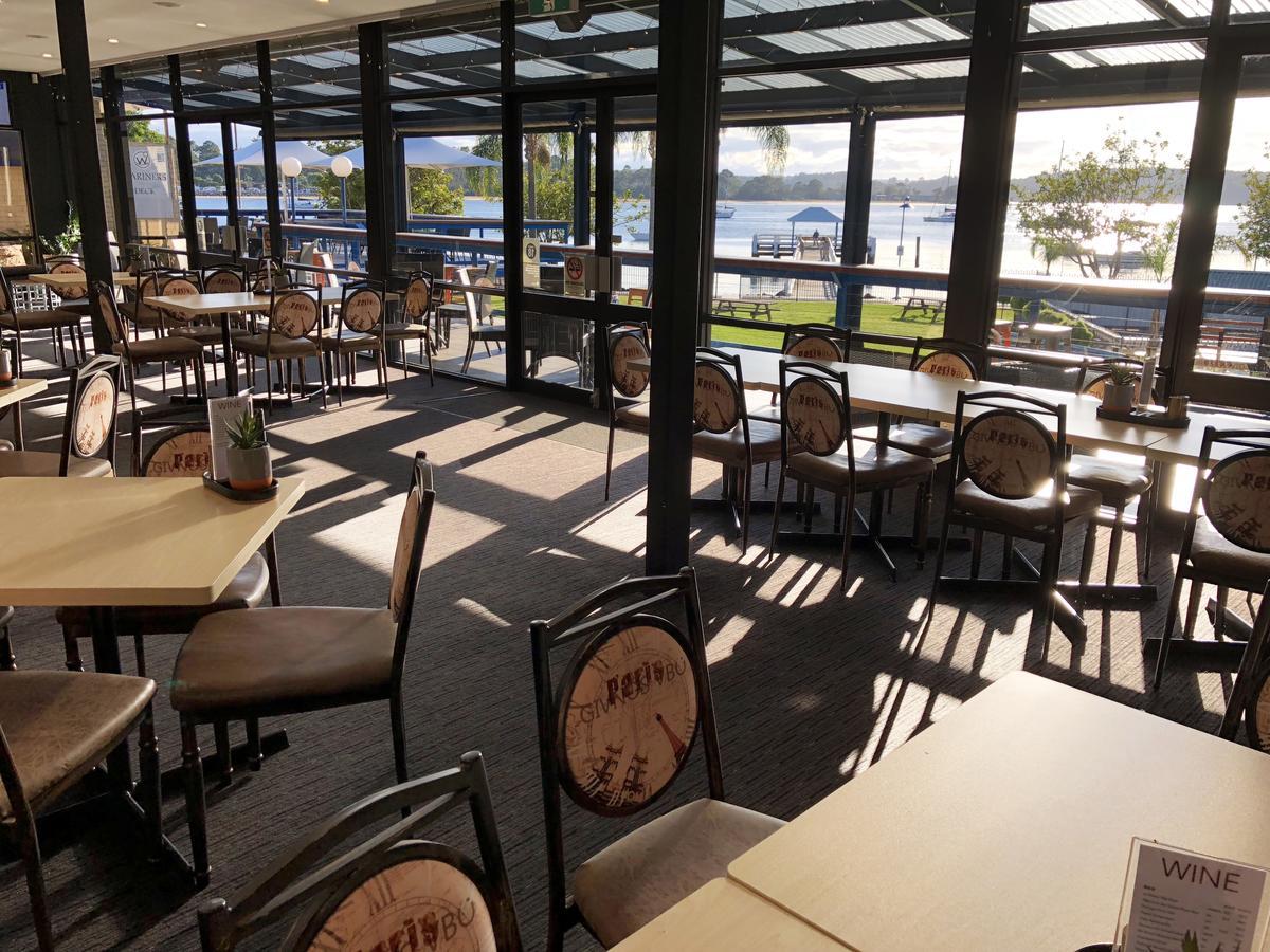Mariners On The Waterfront Motel Batemans Bay Exterior photo