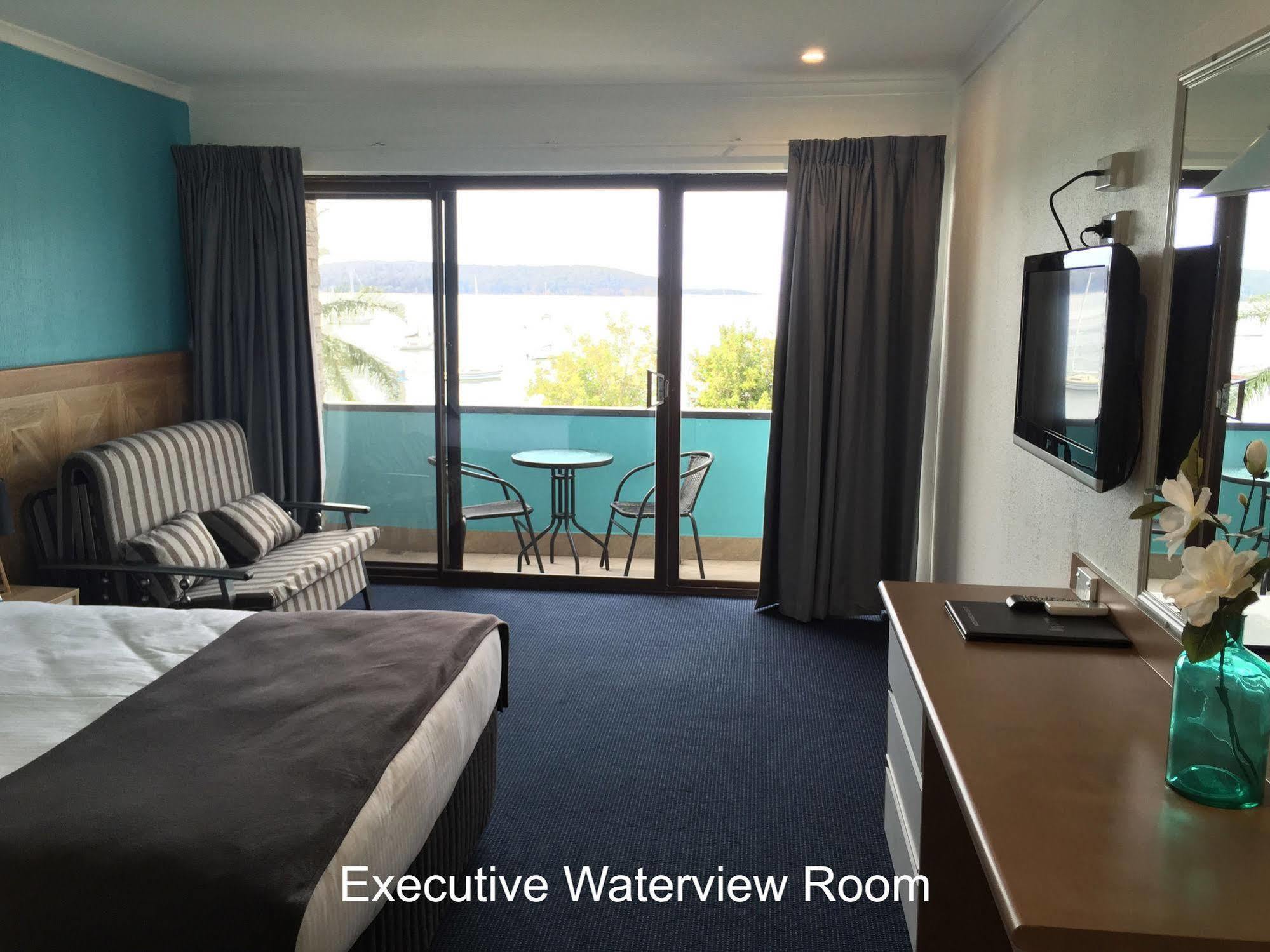 Mariners On The Waterfront Motel Batemans Bay Exterior photo
